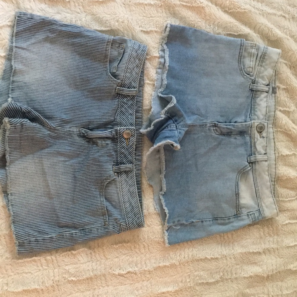2 pairs of jean shorts ☀️